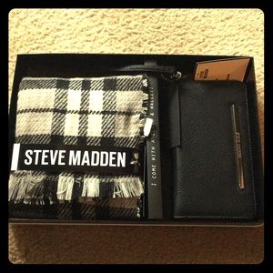Steve Madden Wallet & Scarf Bundle